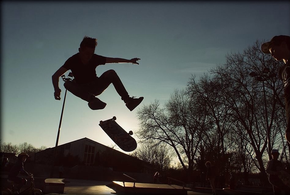 Skate on light !