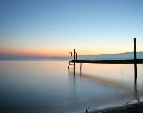 Crépuscule au bord du lac Léman