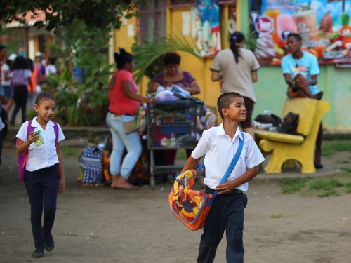 Sur le chemin de l’école …