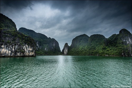 Dans la baie d’Halong